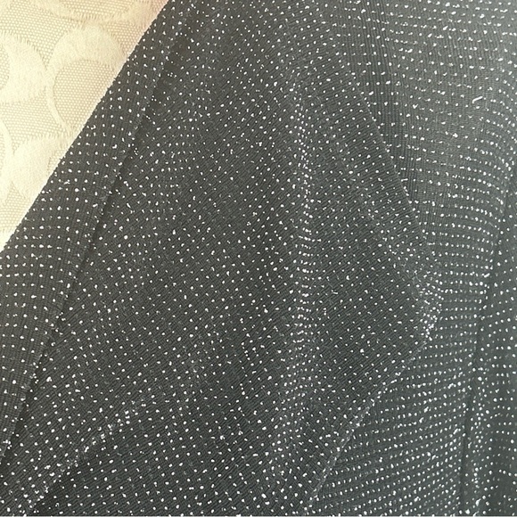 Calvin Klein Woman Top Sz 3X Black Sparkle Asymmetrical Hem Pullover Stretch - Picture 3 of 8